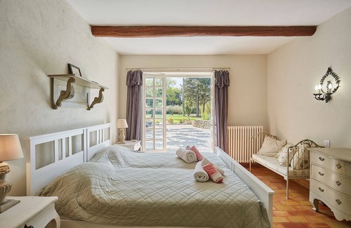 Cavaillon Other | Big farmhouse with pool in the Luberon - Le Mas du Haut Cabedan