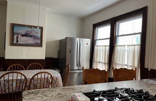 Munjoy Hill Apartment | BIG First floor 3 bedroom in the East End, close to ocean, parks, and downtown.