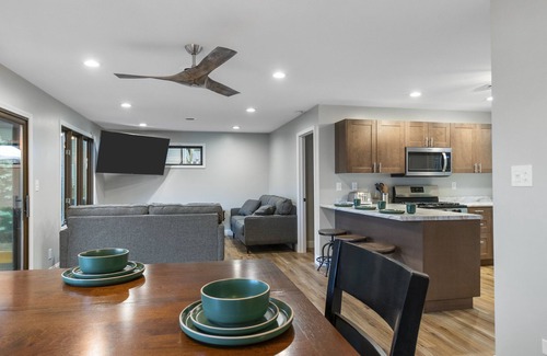 Pine River House | Big Hills Lake- Beautiful waterfront cottage on clear sandy lake!