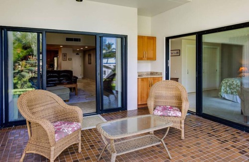 Kailua-Kona Villa | Big Island Royal Seacliff 325 by Coldwell Island Banker Vacations