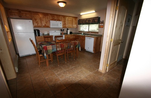 West Yellowstone House | Big Sky Escape - West Yellowstone Townhome