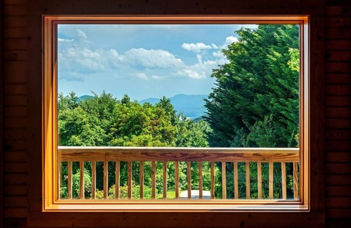 Old Fort Cabin | Big Sky Lodge | Long-range Views of Lake Lure!