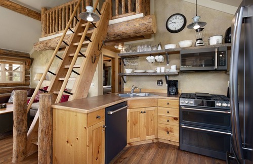 Big Sky Cabin | Big Sky Vacation Rentals: 15 Rustic Ridge