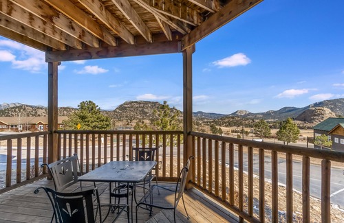 Estes Park Condo | Bighorn Mountain 19B - 2 Br Condo - Lake and Mountain Views