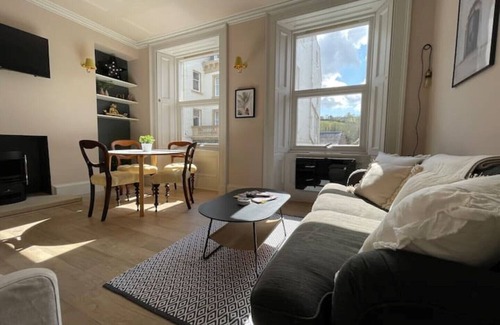 Gattonside Apartment | Bijou apartment in the heart of Melrose
