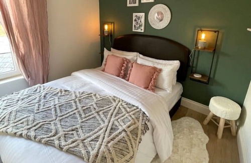 Gattonside Apartment | Bijou apartment in the heart of Melrose