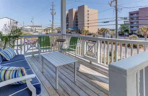 Wilmington Beach House | Bikini's & Martini's by Sea Scape Properties