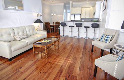 Wilmington Beach House | Bikini's & Martini's by Sea Scape Properties