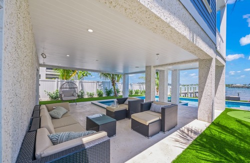 Bradenton Beach House | Bikinis and Bellinis: Private Pool, Dock, and Rooftop Views Await!