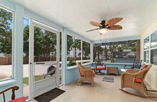 Orange Beach Cottage | BILL FISH COTTAGE-LARGE GROUPS, FAMILY REUNION, BALL TEAMS- ALL WELCOME!!!!