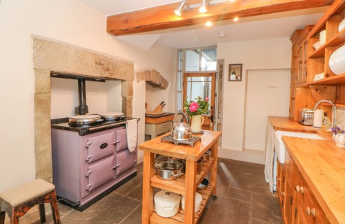 Tideswell Cottage | BILLY WHISKEY'S, pet friendly, character holiday cottage in Tideswell