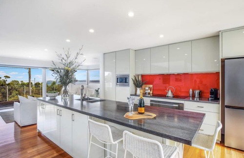 Killcare Heights House | 'Binalong House' by Accom Holidays