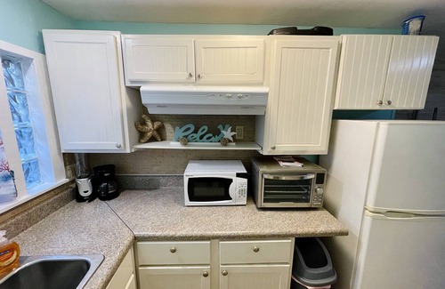 Gulfport Apartment | Bindy’s Studio Bungalow