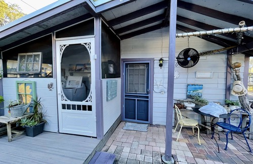Gulfport Apartment | Bindy’s Studio Bungalow