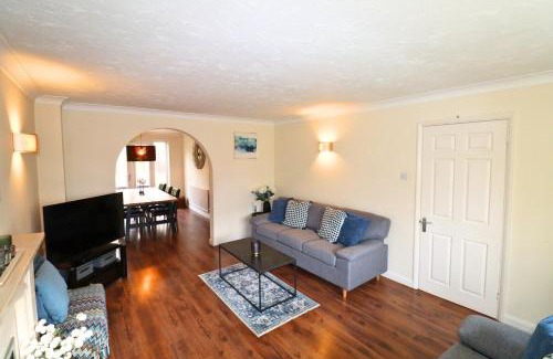 Binfield House | Binfield - Spacious Luxurious Four Bedroom House