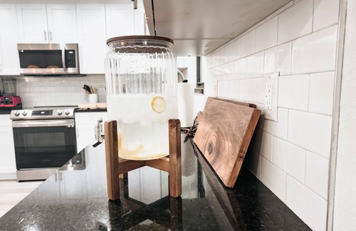 Central Naples House | Biohacking Hub - Sauna, Ice Bath, Infrared Therapy