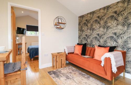 Swadlincote House | Birch