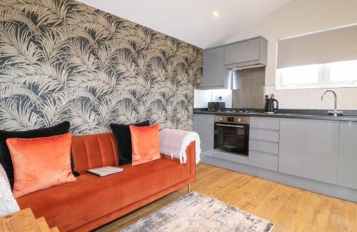 Swadlincote House | Birch