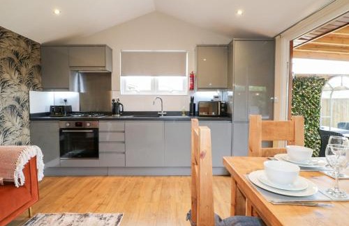 Swadlincote House | Birch