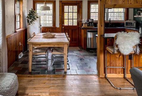 Ludlow House | Birch House: Cozy Cabin 5 min from Okemo