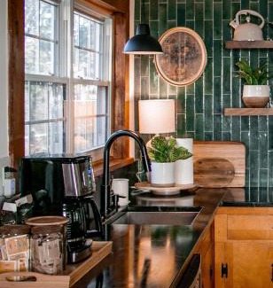Ludlow House | Birch House: Cozy Cabin 5 min from Okemo