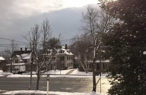 Northampton Apartment | Birch Suite- 2nd Floor Apartment with Kitchenette in front of Smith College