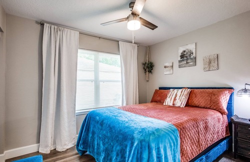 Pasadena House | Bird House Fully Equipped Home Near Downtown