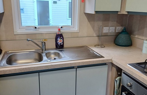 Hamworthy House | Bird of Paradise - Lovely modern dog friendly caravan at Rockley Park, Poole