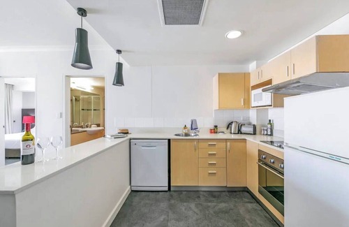 Darwin City Centre Apartment | Birds eye Views from Chic Harbourside Abode