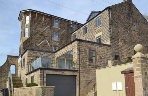 Matlock Apartment | Birds Nest, Romantic getaway with stunning views