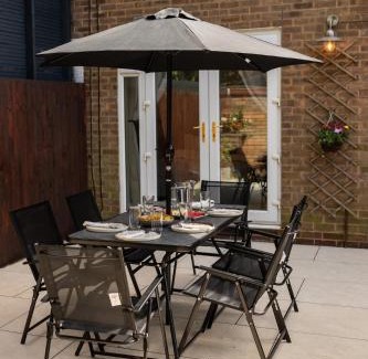 Birmingham House | Birmingham Central Cosy 4BR Home with Free Parking