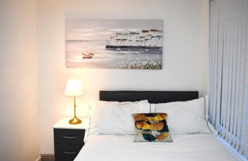 Bordesley House | Birmingham City Centre Apartment room near China Town