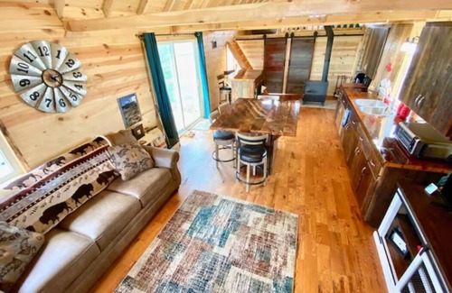 Poweshiek County Cabin | BISON Ranch~Cabin~Heat~A/C~Huge Views~ Bison within walking distance