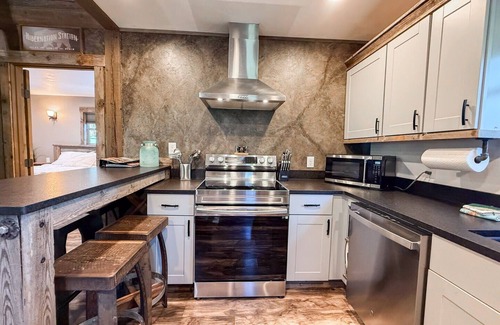 Whitefish House | Bison Ridge Cabin #2 | Pet Friendly | 3BR Getaway w/Hot Tub, Fire Pit & Grill | Sleeps 8!