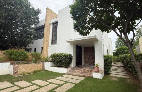 Devdholera House | BK's Villa Golf - By the 7th Hole