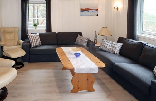 Hyllestad House | Blåsenberg by Interhome