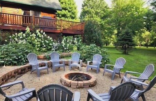Geneva Township House | Black Bear Lodge-Hot Tub and Game Room