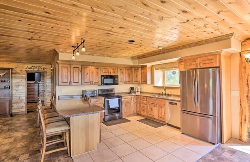 Hot Springs Resort | Black Hills 8-bedroom resort with VIEWS, Privacy, Tranquil, Wind Cave, Game room