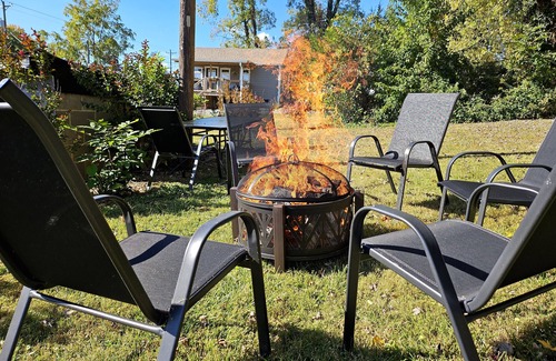 Old Fort House | Black Mountain & Asheville Minutes Away! Bike & Hike the Blue Ridge Mountains!