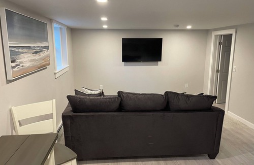 Scarborough Apartment | Black Point Beach Bungalow