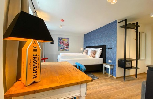 Innsbruck City Centre Apartment | Blackhome Vintage Innsbruck City Centre I contactless check-in