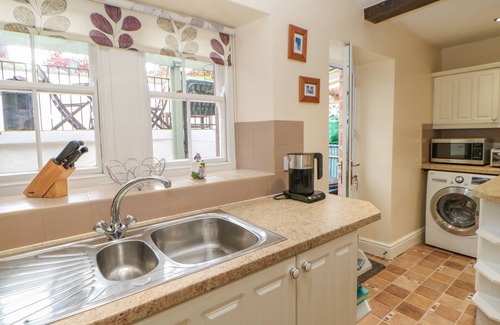 Appleby-in-Westmorland Cottage | BLACKSMITH COTTAGE, pet friendly in Appleby-In-Westmorland