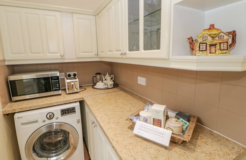 Appleby-in-Westmorland Cottage | BLACKSMITH COTTAGE, pet friendly in Appleby-In-Westmorland