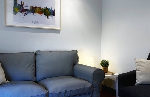 Deustuko San Pedro-Erribera Apartment | Blas de otero renovated apartment with wifi