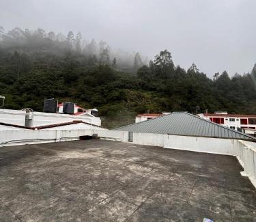 Thalayathimund Hotel | Blessing Holidays ooty