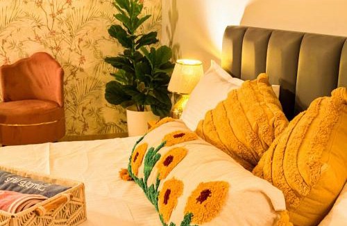 Sector 39 Apartment | Bliss Nook - Cozy & Serene Stay Near Medanta Hospital