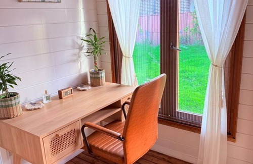 Wentworthville Cabin | Blissful Wooden Haven entire place is yours, 5 mins drive/train from Parramatta