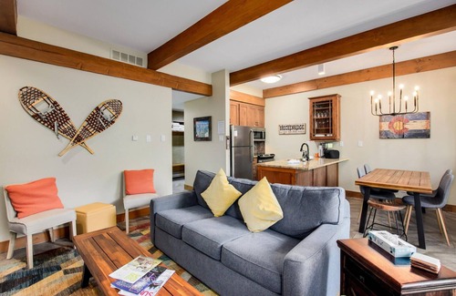 Warrior's Mark Condo | Blissfully Convenient Condo - walk to the Quicksilver lift, walk to Main Street!