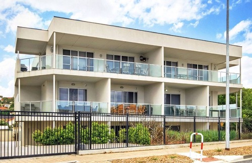 Victor Harbor Apartment | Block 1: 2 Storey Apartment with Stunning Ocean Views
