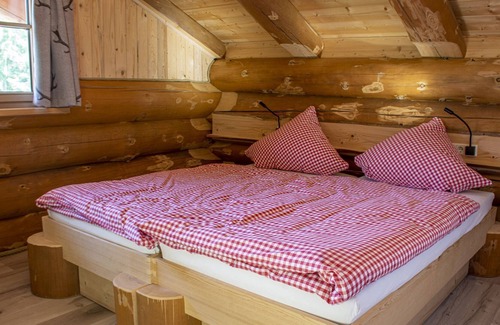 Glatten Apartment | Blockhaus Almhütte Hofblick, 80qm, 3 Schlafzimmer, Max. 6 Personen